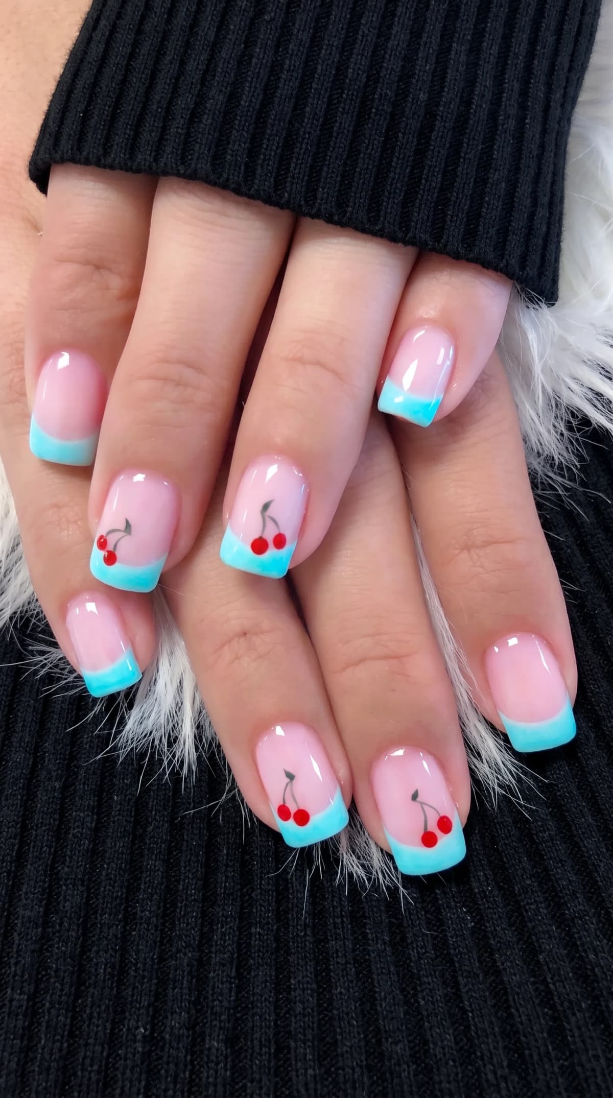 17+ Cute August Nail Ideas: Minimalist Trends for Summer 2026